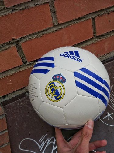 Мяч Adidas Реал Мадрид/ball