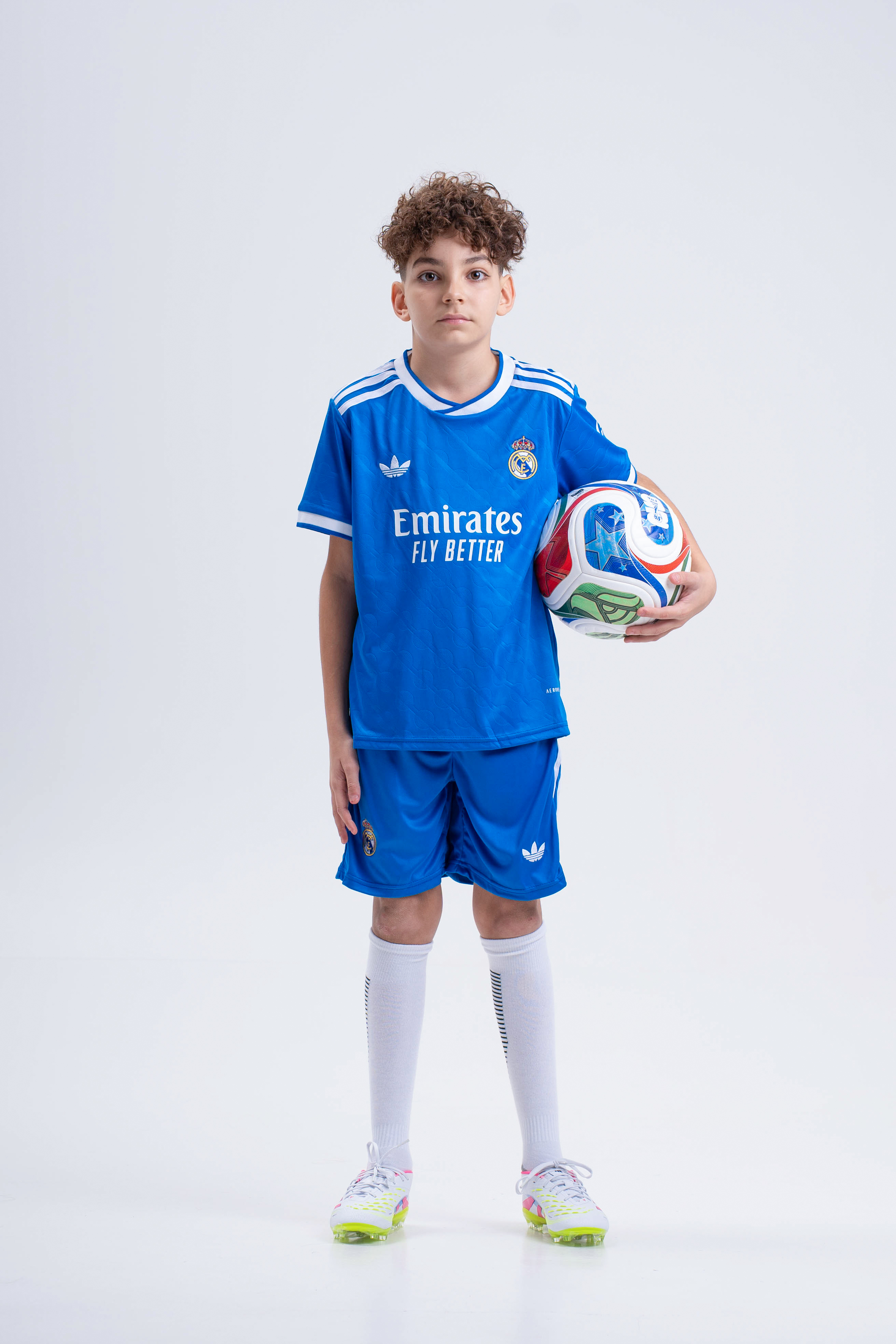 ДЕТСКАЯ ФОРМА РЕАЛ МАДРИД 25/26 (3-й КОМПЛЕКТ) ДЕТСКАЯ ФОРМА РЕАЛ МАДРИД 25/26 (3-й КОМПЛЕКТ)
