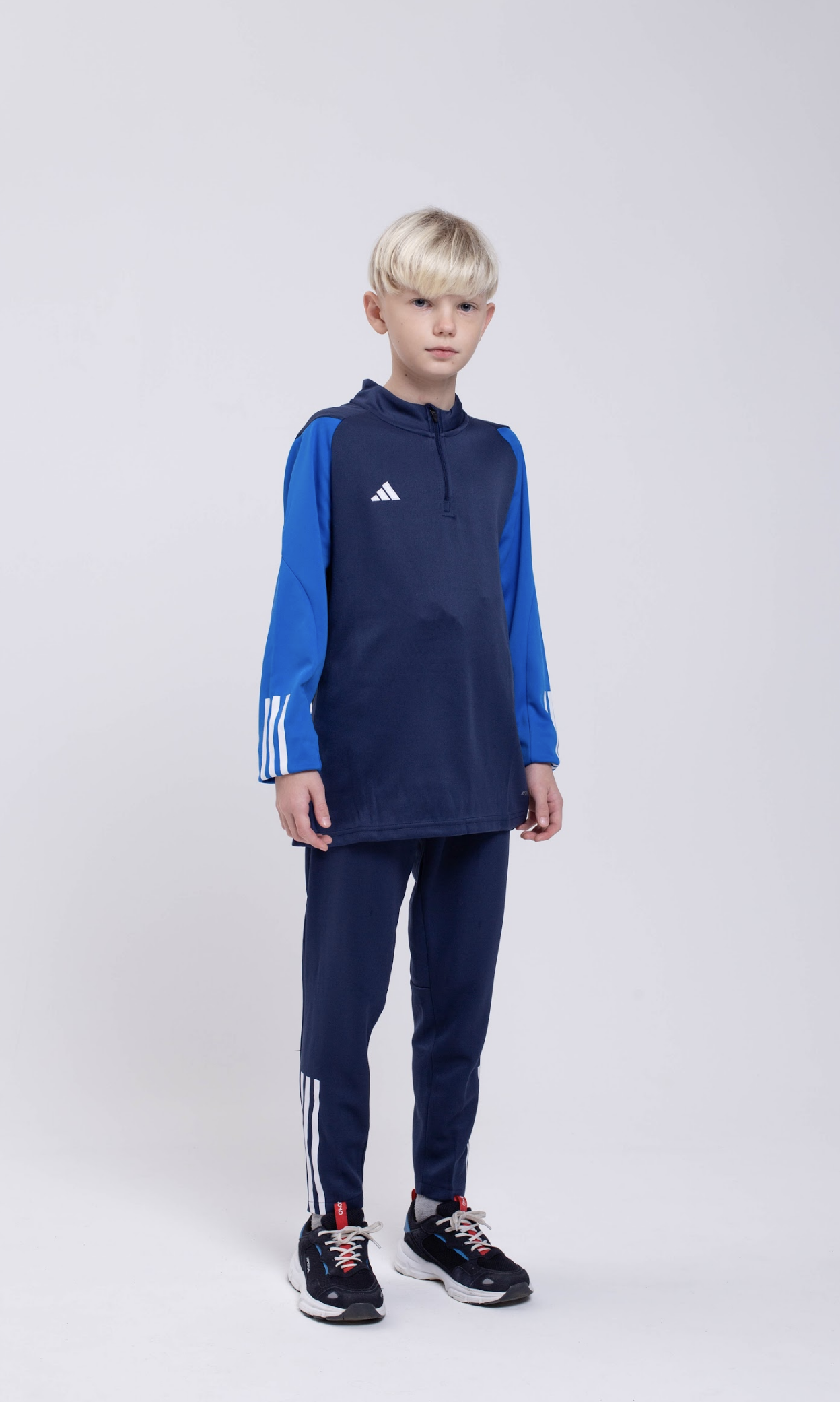 ДЕТСКИЙ ТРЕНИРОВОЧНЫЙ КОСТЮМ ДЕТСКИЙ ТРЕНИРОВОЧНЫЙ КОСТЮМ